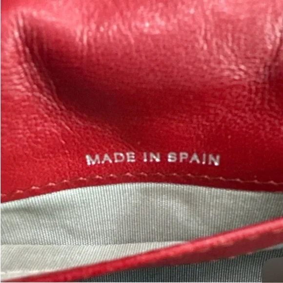 CHANEL Interlocking CC
Logo Patent
Leather Continental Red
Wallet EUC - Picture 10 of 16